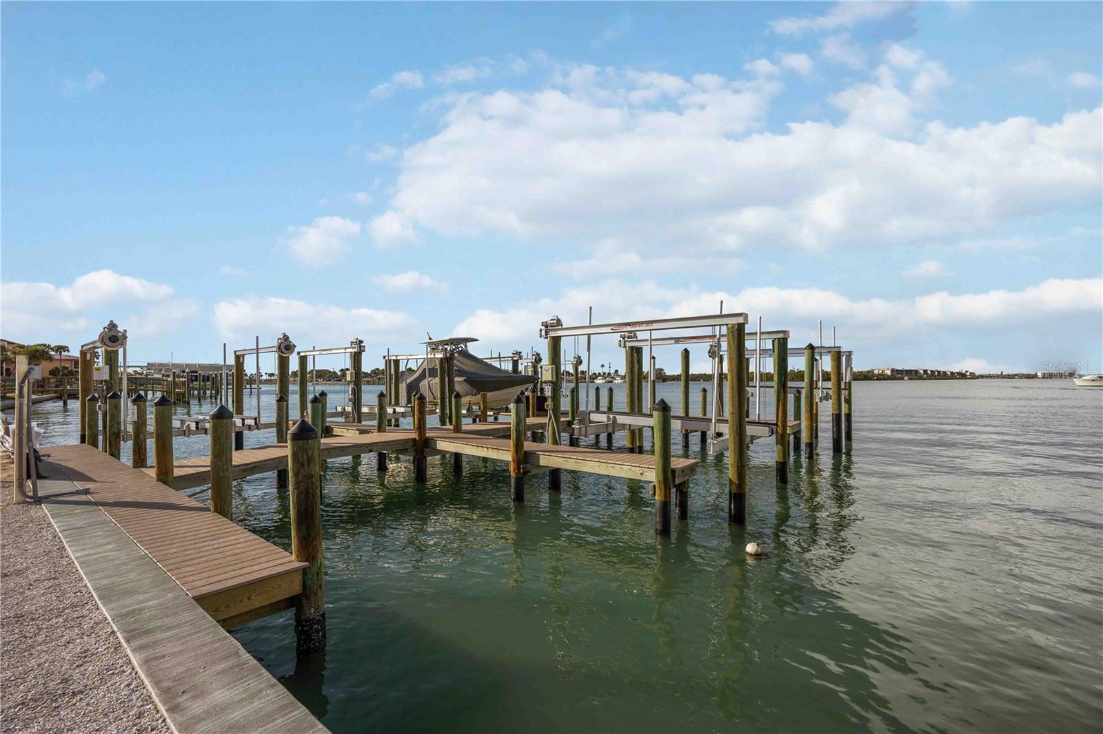 Image 14 of 33 For 120 Stanford Drive