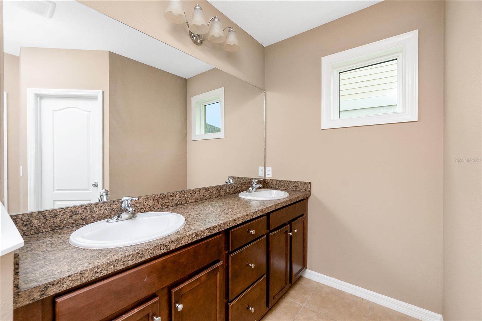 Image 22 of 45 For 12753 Sagewood Drive