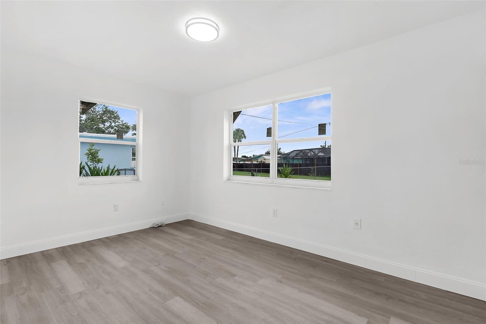 Image 13 of 26 For 21530 Glendale Avenue