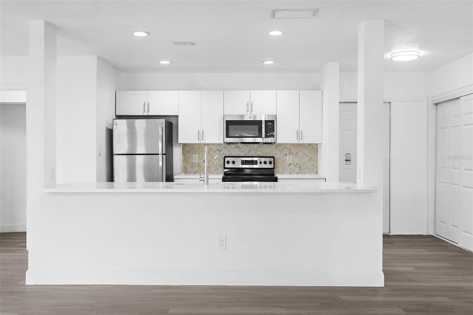 Image 3 of 26 For 21530 Glendale Avenue