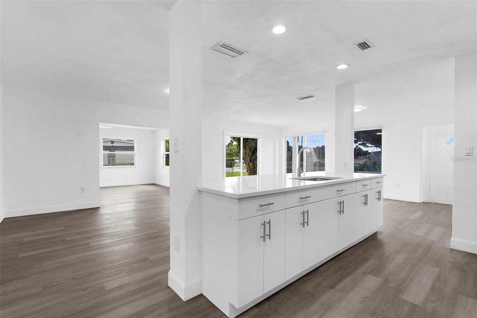 Image 5 of 26 For 21530 Glendale Avenue