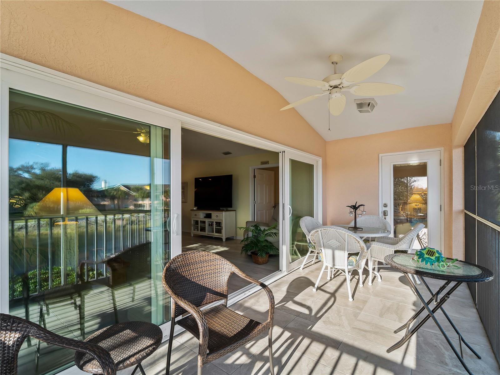 Image 12 of 57 For 1091 Live Oak  214