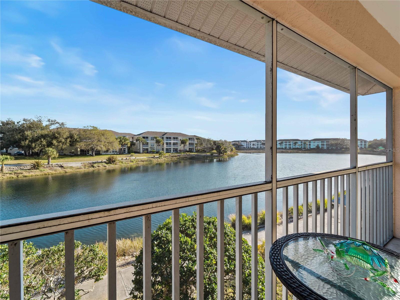 Image 14 of 57 For 1091 Live Oak  214