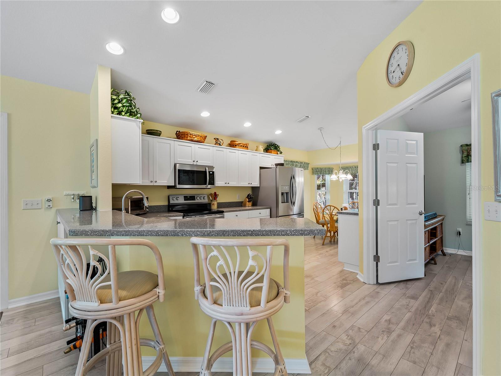 Image 18 of 57 For 1091 Live Oak  214