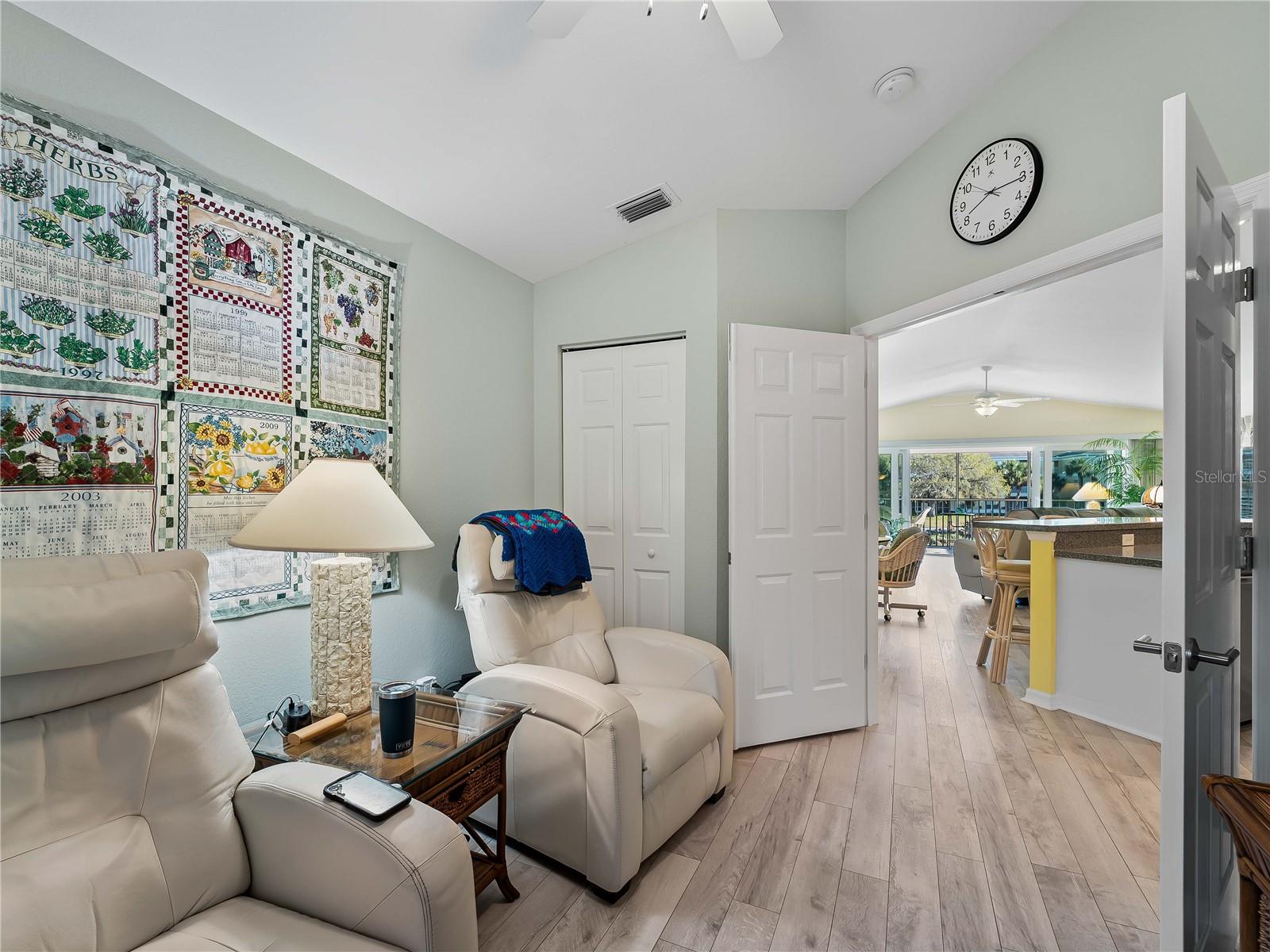 Image 20 of 57 For 1091 Live Oak  214