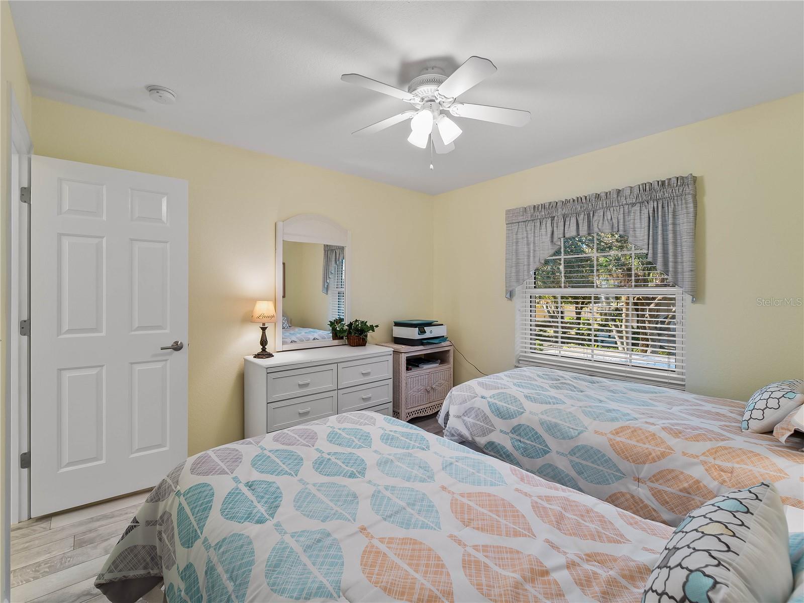 Image 28 of 57 For 1091 Live Oak  214