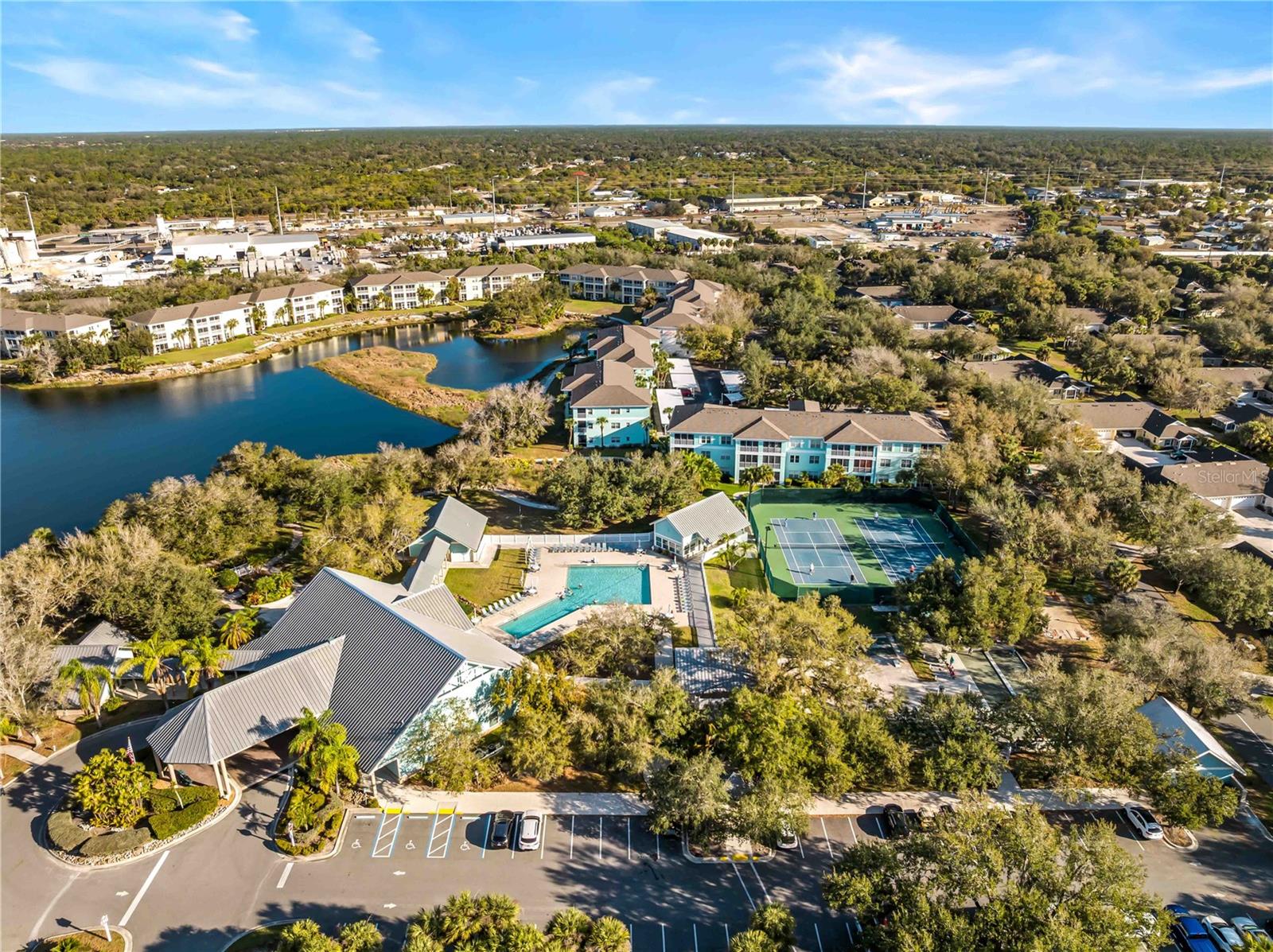 Image 41 of 57 For 1091 Live Oak  214