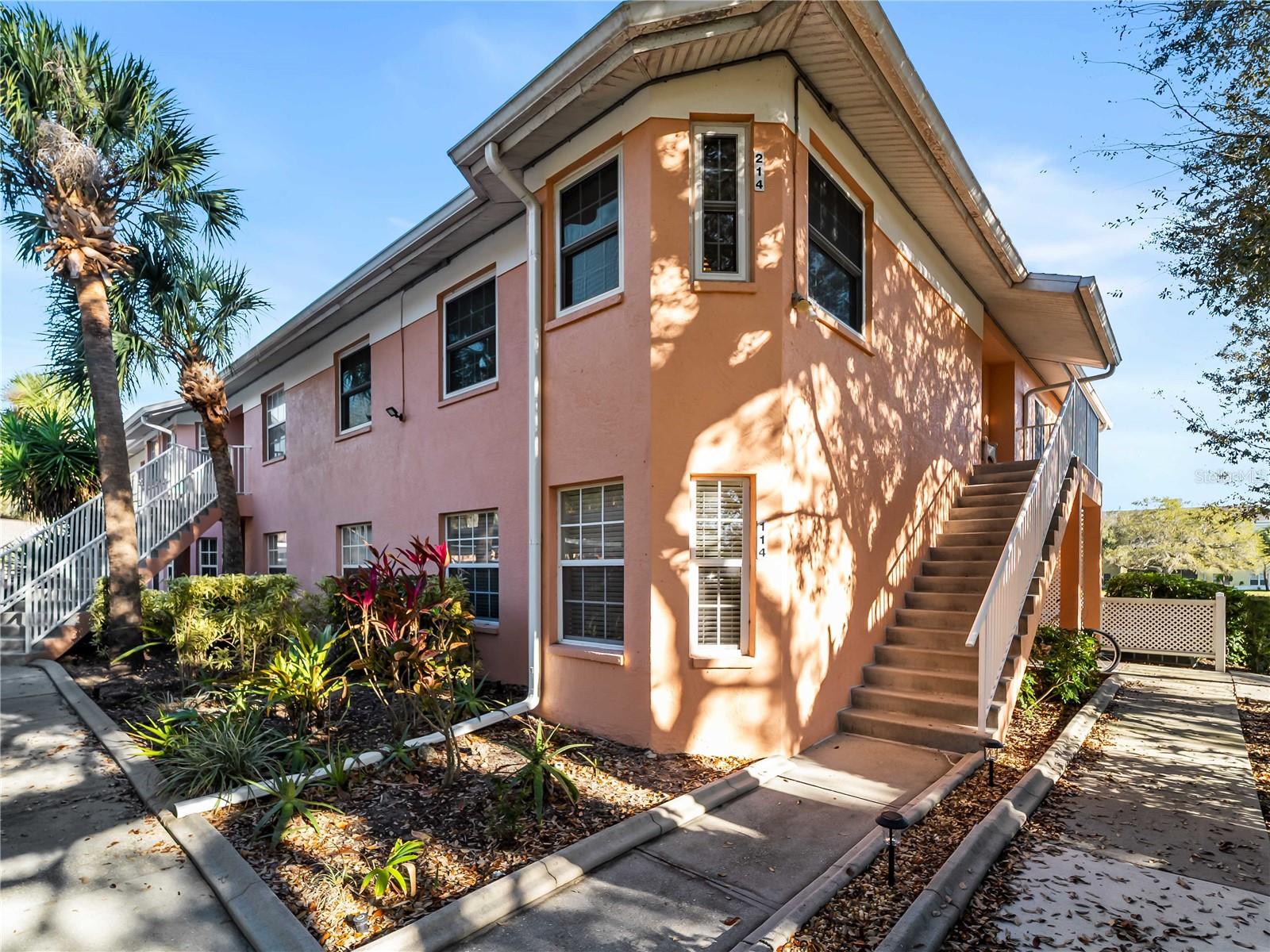 Image 45 of 57 For 1091 Live Oak  214