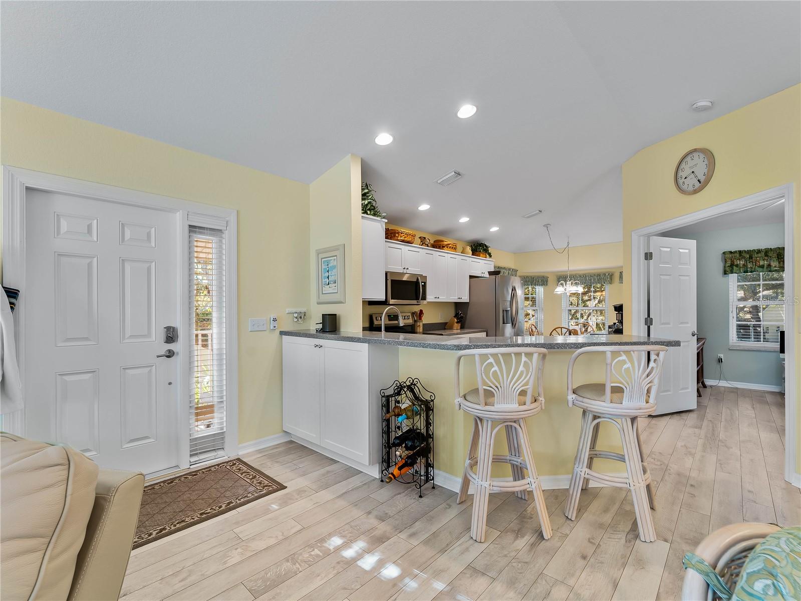 Image 5 of 57 For 1091 Live Oak  214