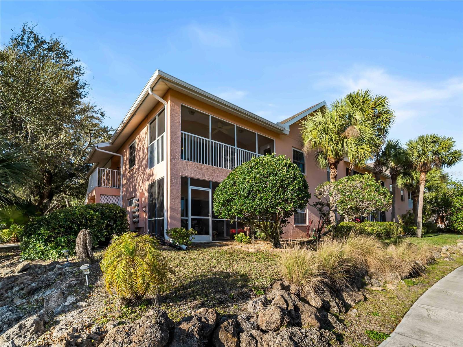 Image 50 of 57 For 1091 Live Oak  214