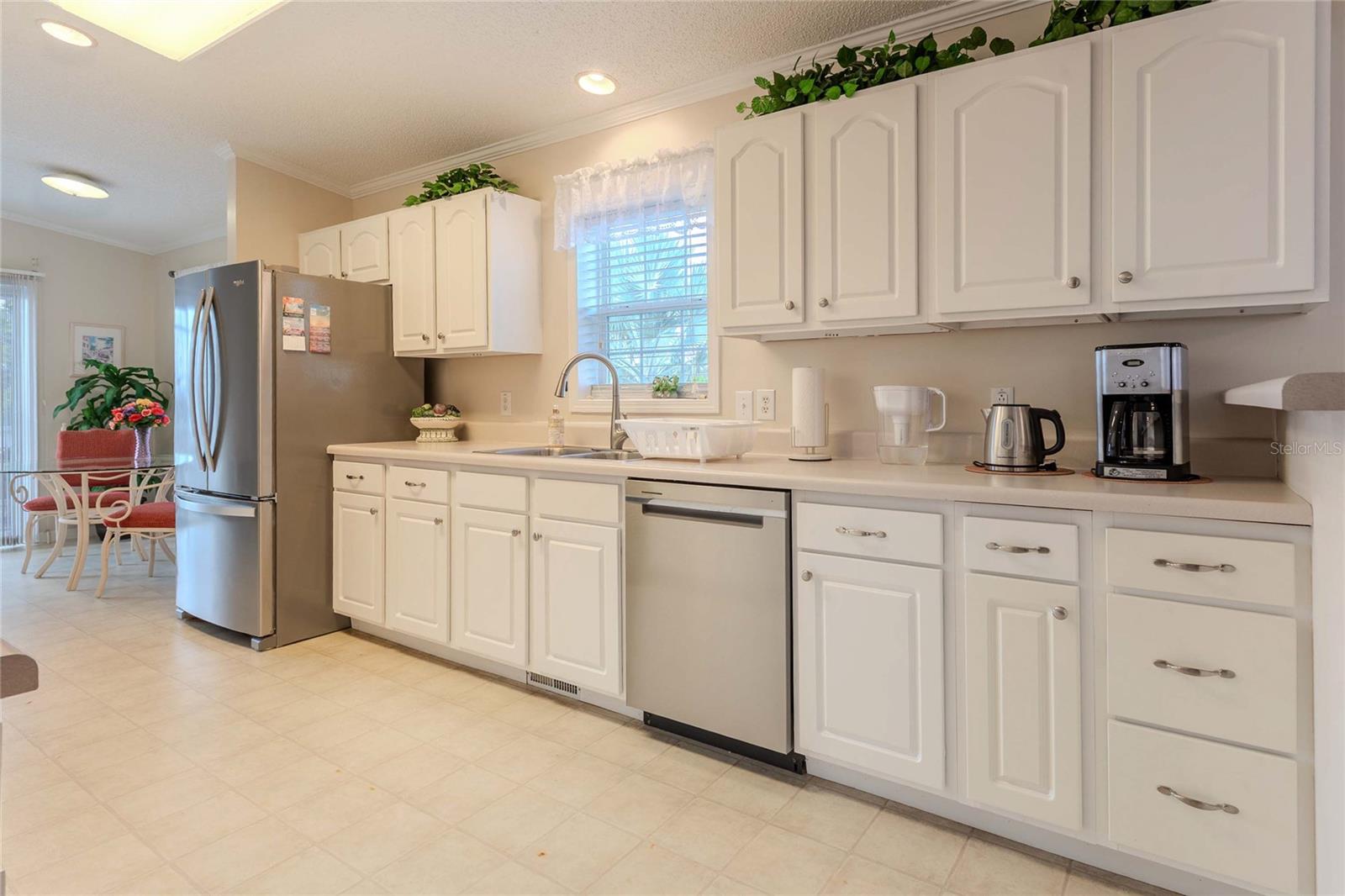 Image 10 of 70 For 2100 Kings Highway 690