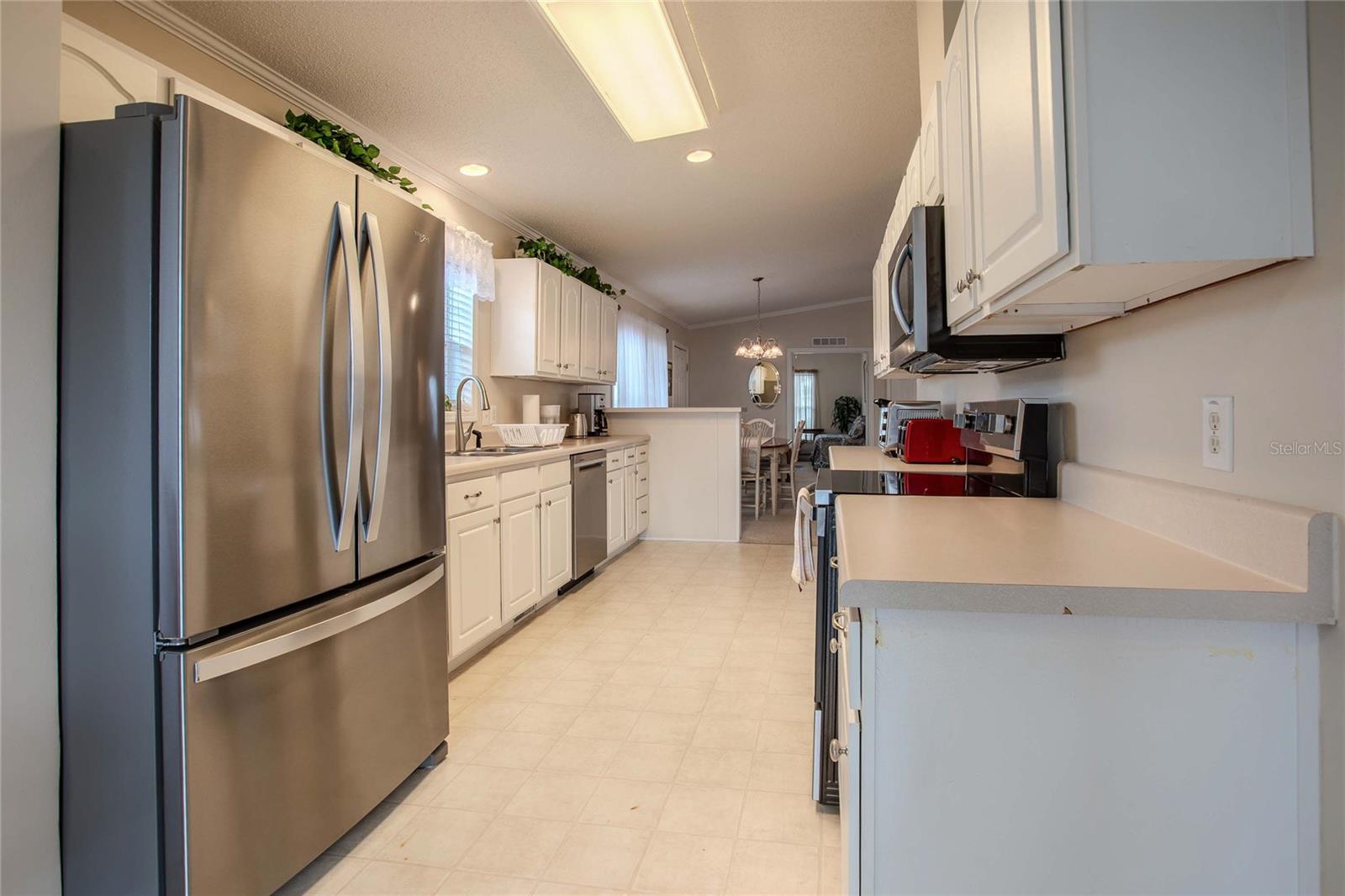 Image 11 of 70 For 2100 Kings Highway 690