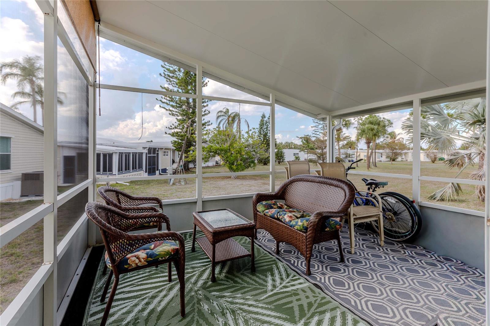 Image 23 of 70 For 2100 Kings Highway 690