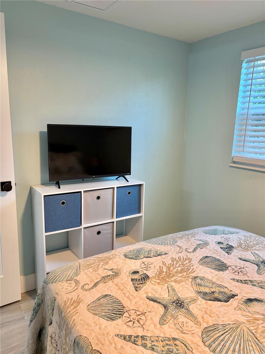 Image 14 of 20 For 14062 Palm Street E 2