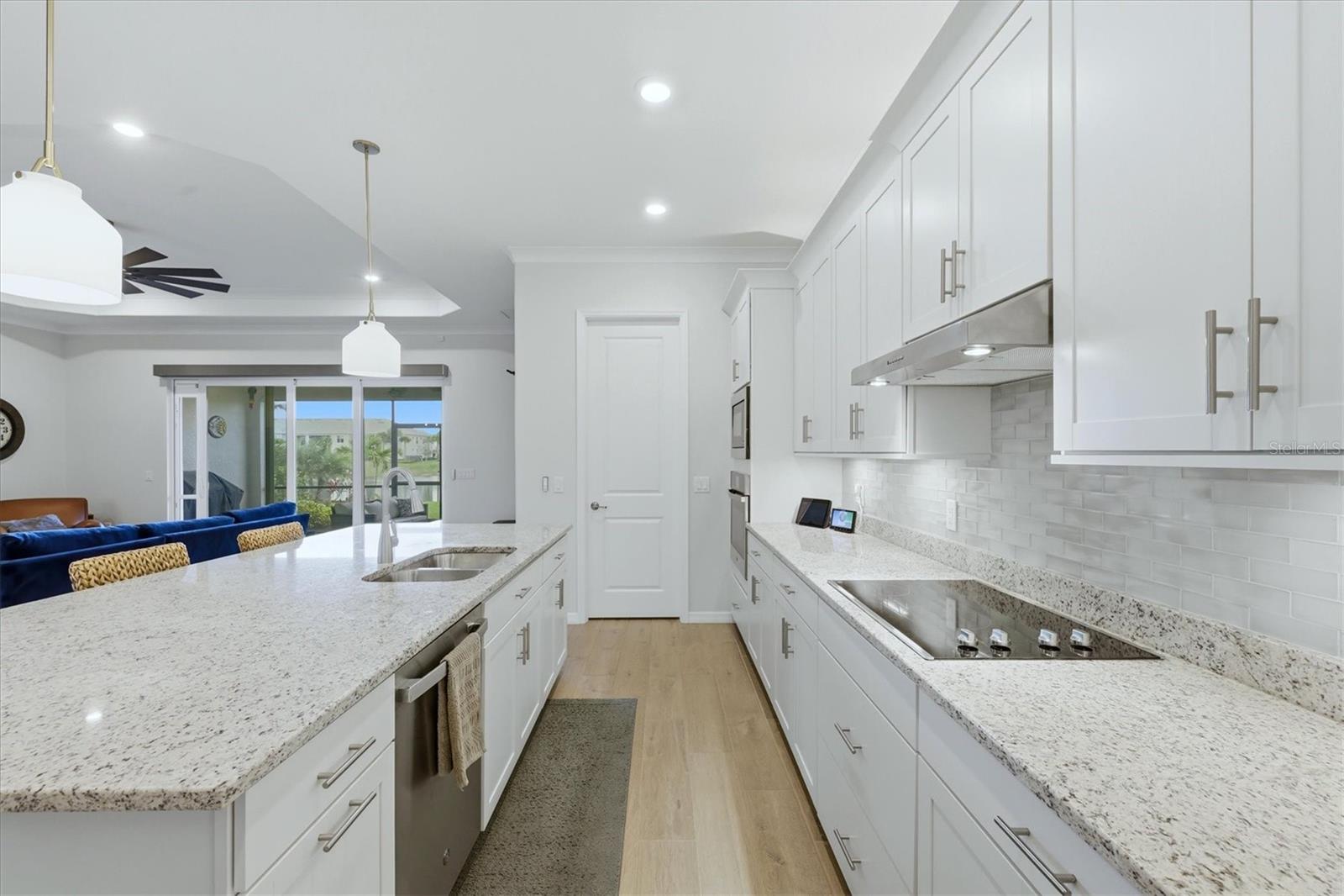 Image 19 of 100 For 14896 Redbud Lane