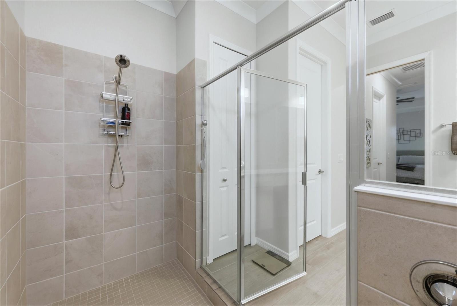 Image 27 of 100 For 14896 Redbud Lane