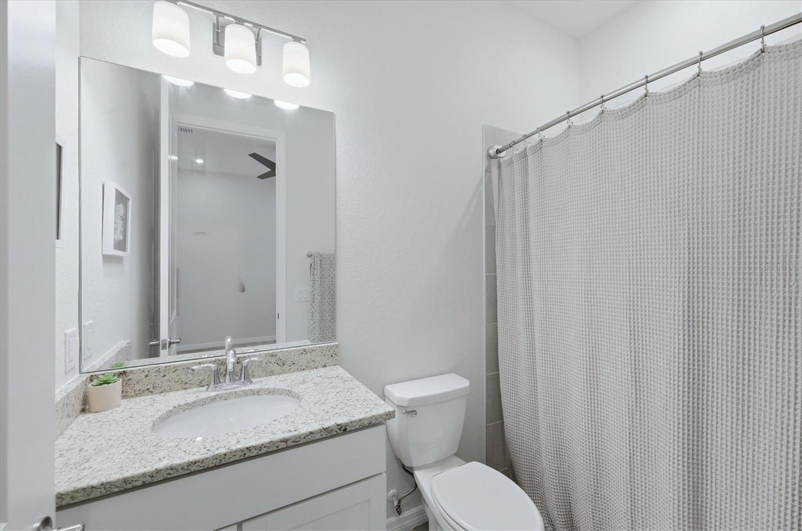 Image 32 of 100 For 14896 Redbud Lane