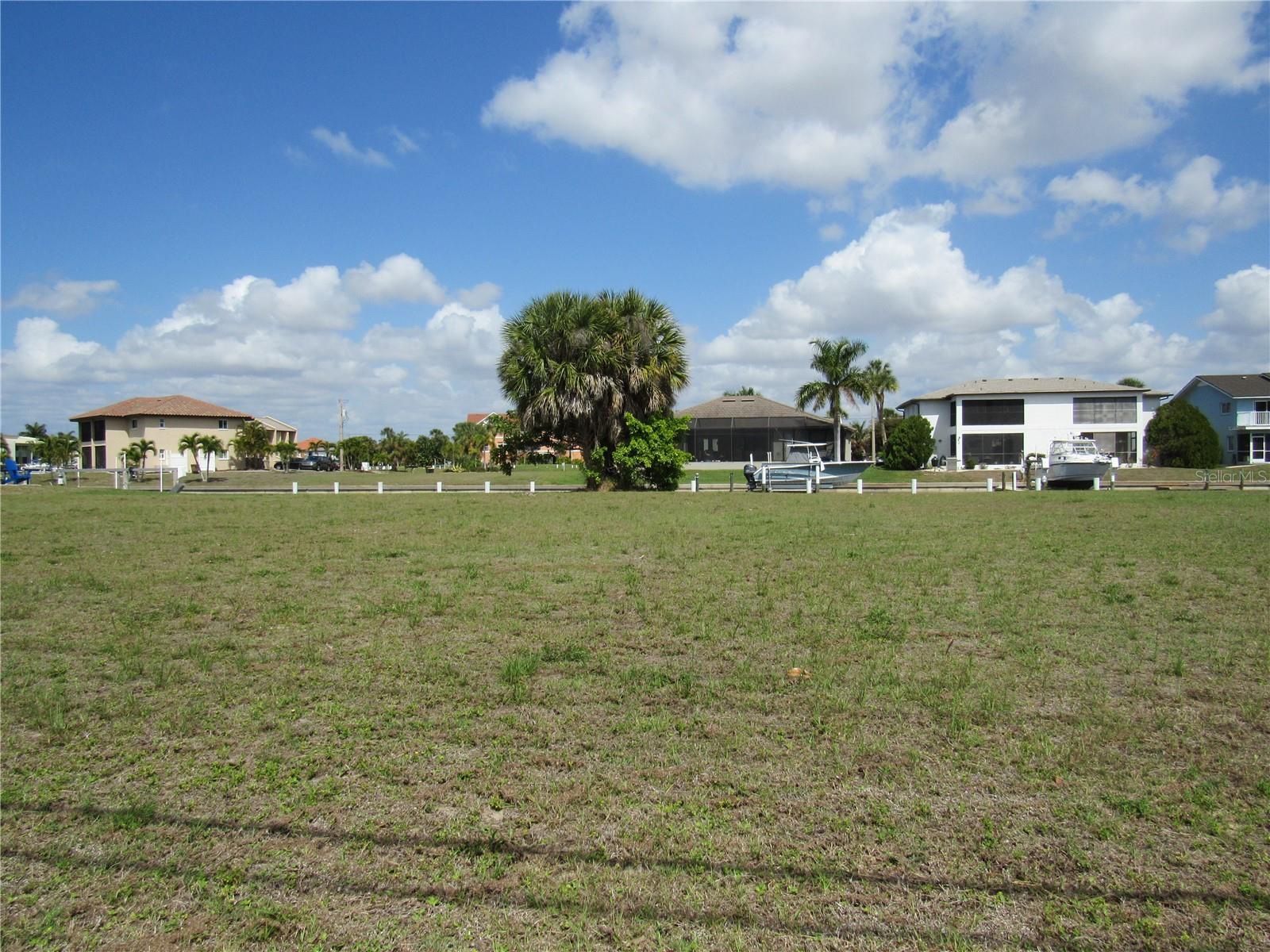 Image 5 of 10 For 2818 & 2824 Magdalina Drive