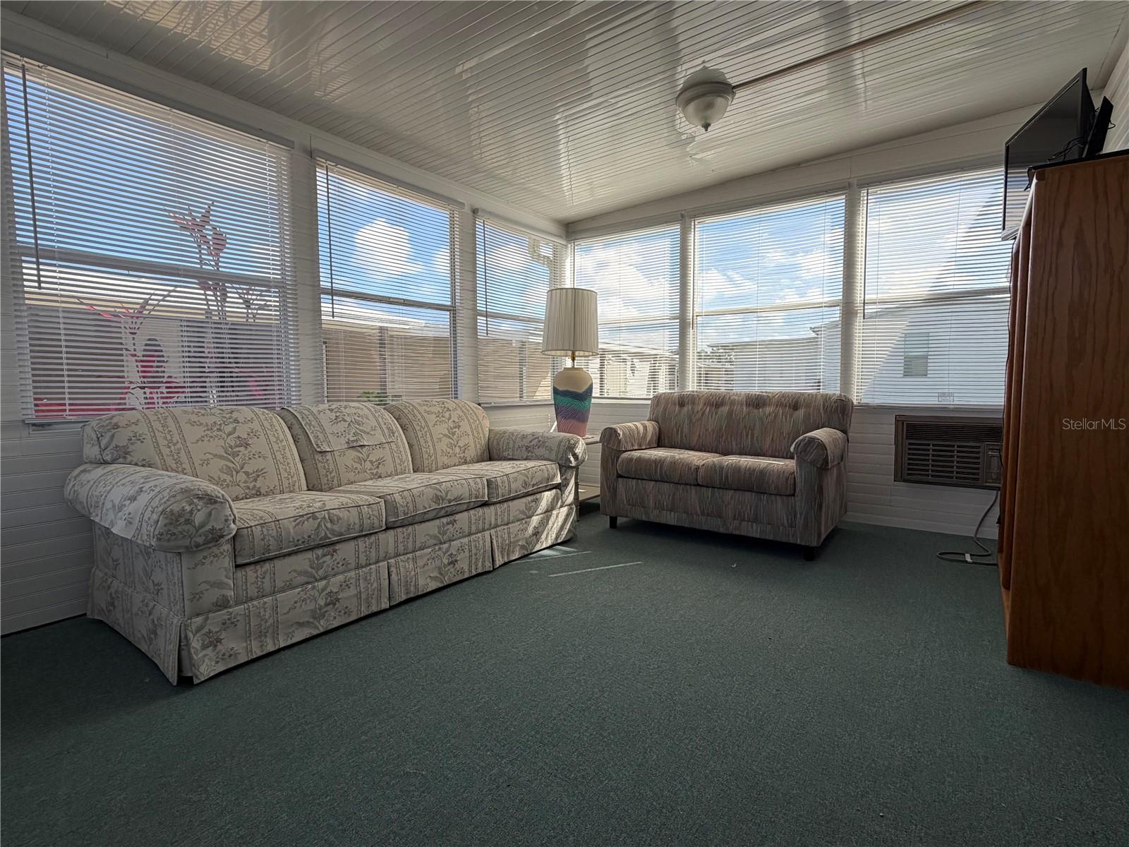 Image 11 of 16 For 208 Eagle  