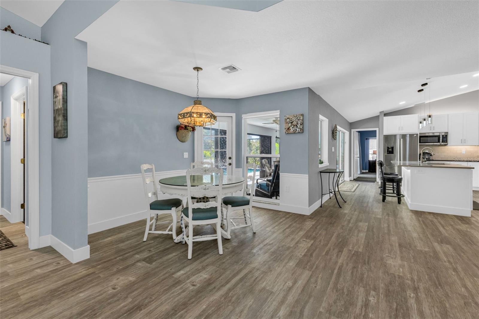 Image 12 of 55 For 15555 Maynard Avenue