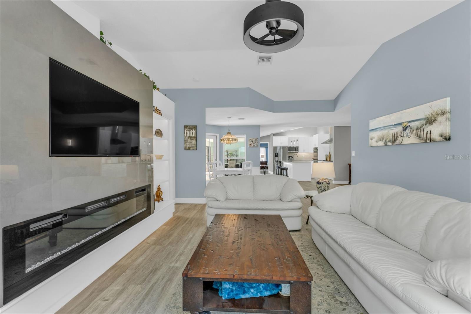 Image 13 of 55 For 15555 Maynard Avenue