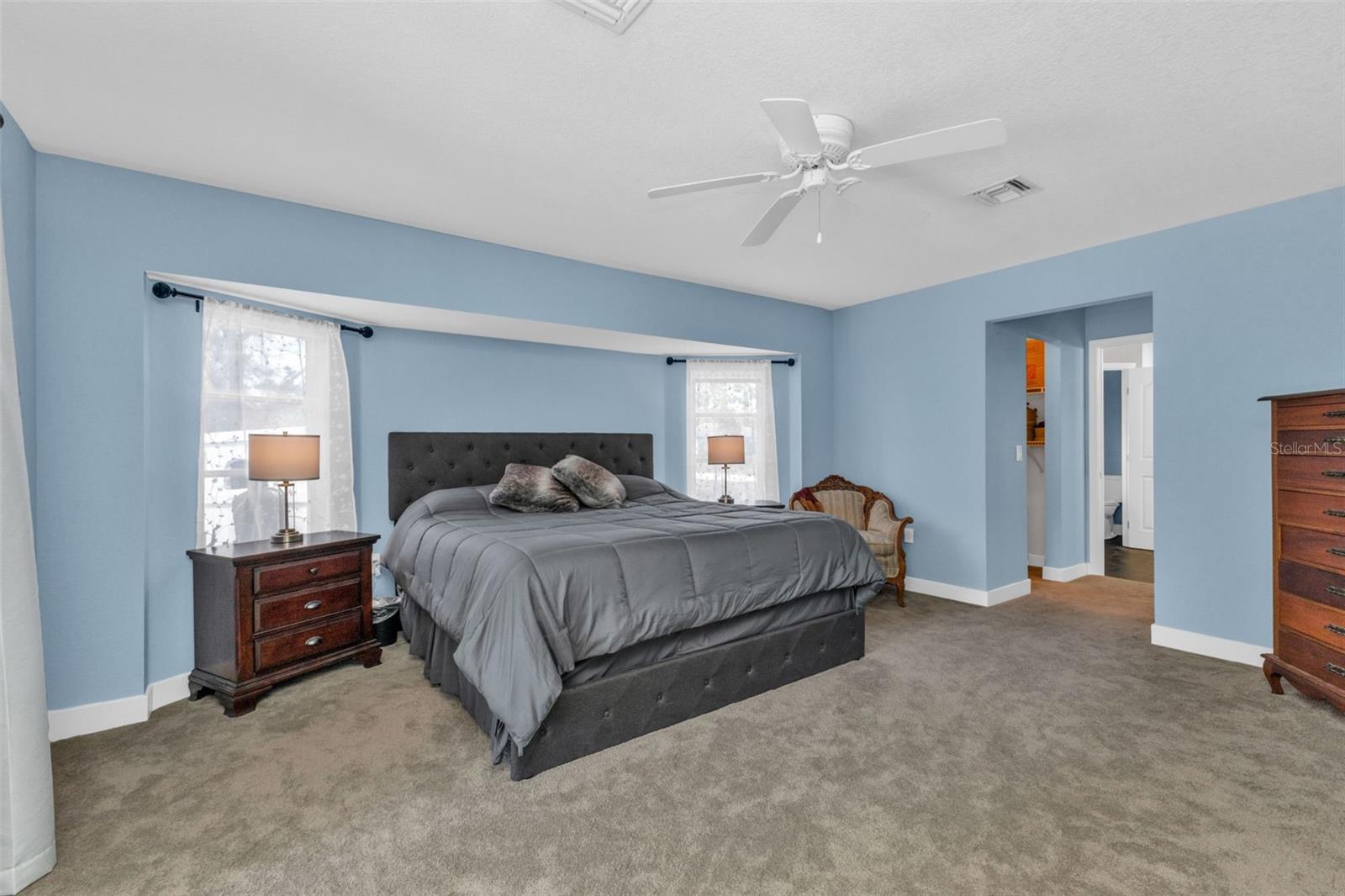 Image 18 of 55 For 15555 Maynard Avenue