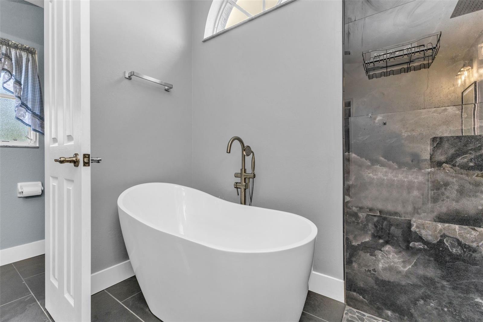 Image 22 of 55 For 15555 Maynard Avenue