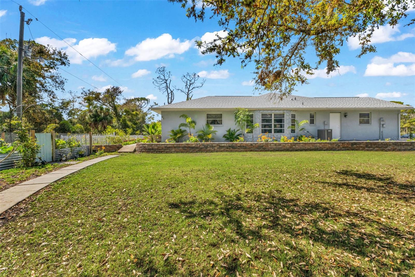 Image 39 of 55 For 15555 Maynard Avenue