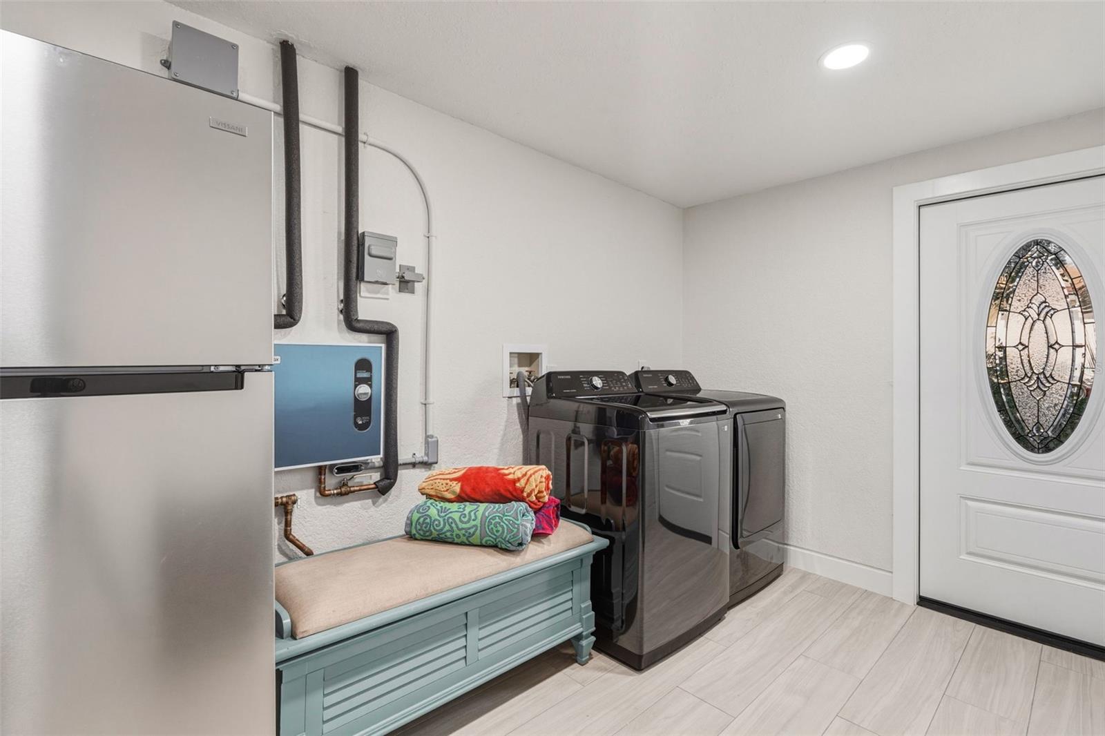 Image 14 of 56 For 105 Leland Street Se