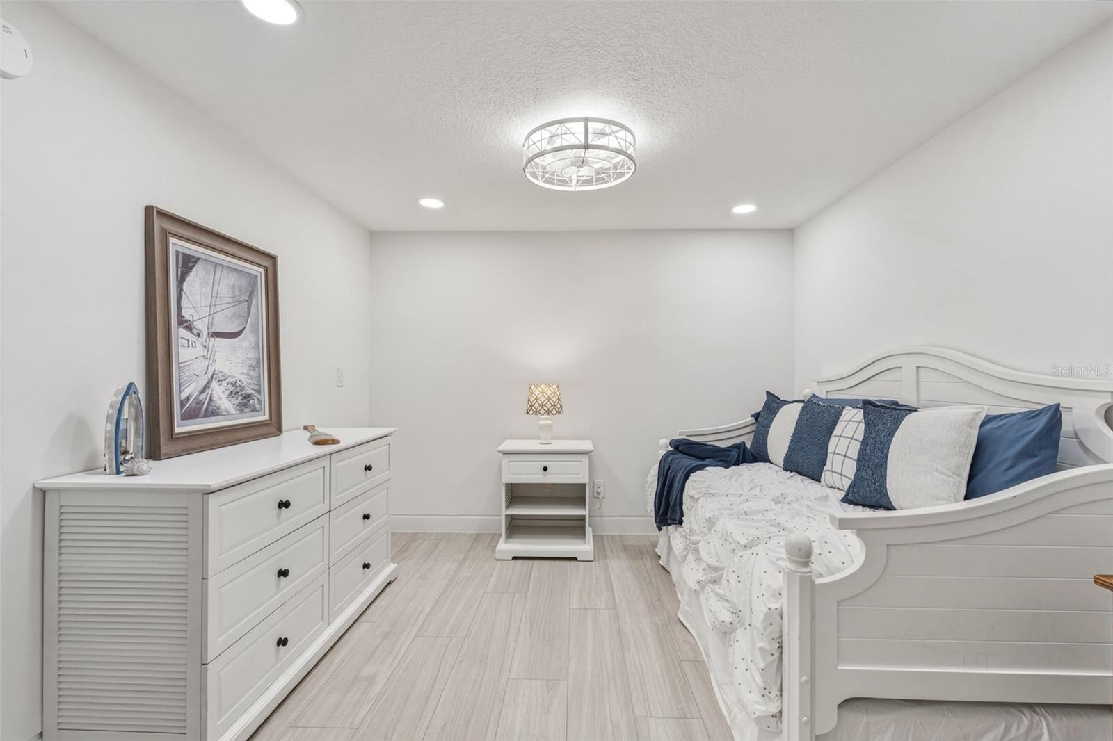 Image 15 of 56 For 105 Leland Street Se