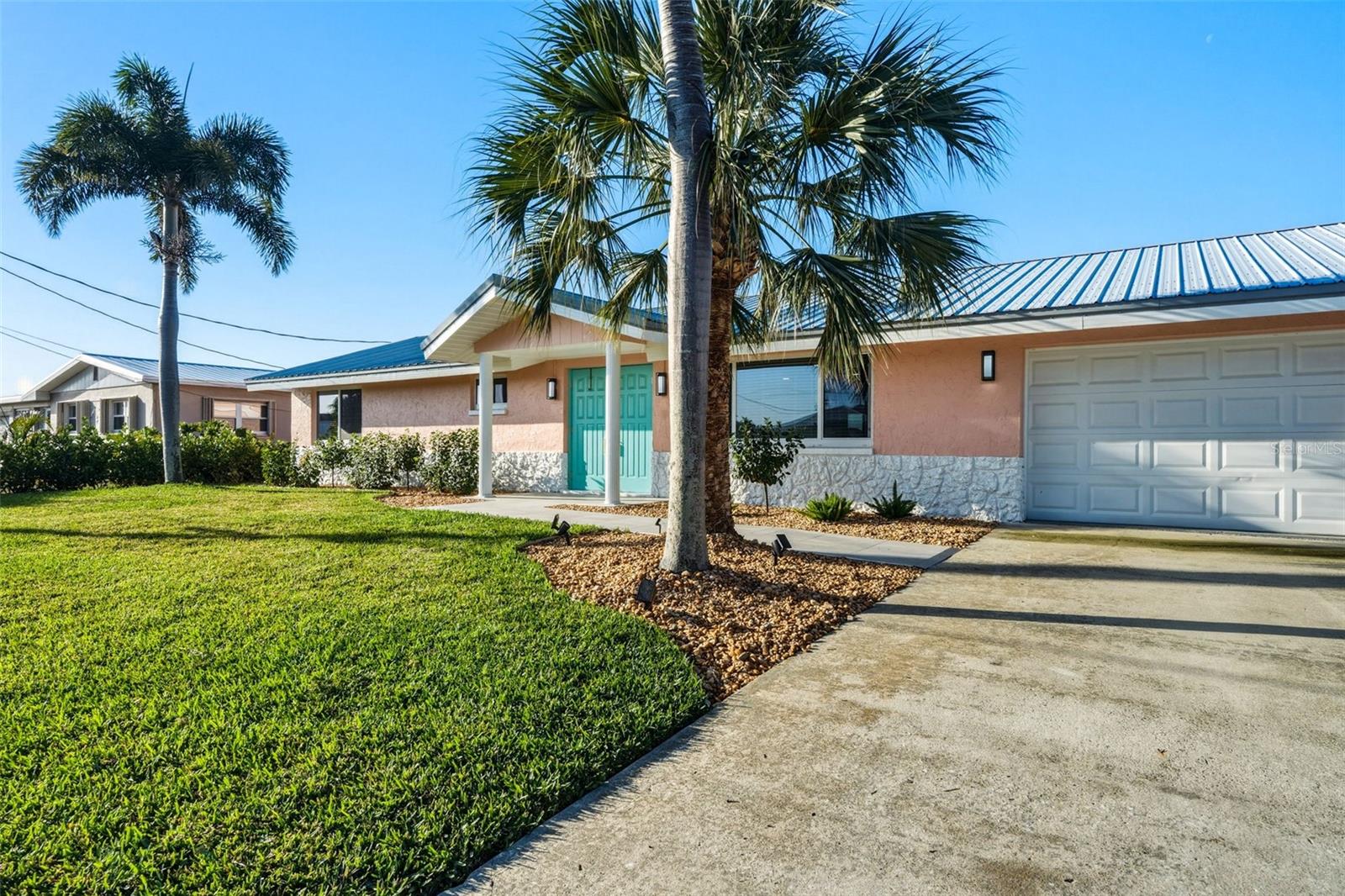 Image 2 of 56 For 105 Leland Street Se