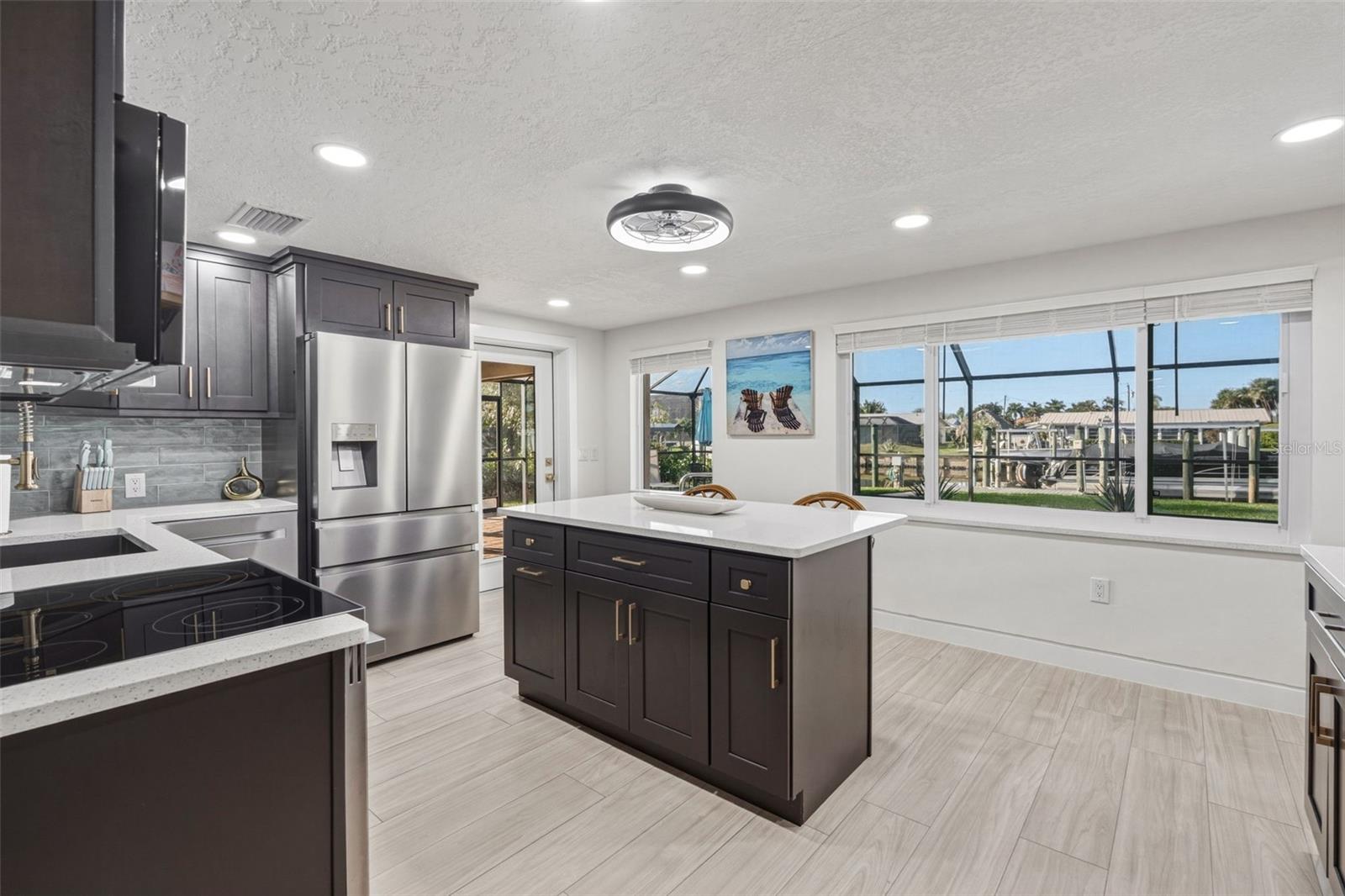 Image 22 of 56 For 105 Leland Street Se