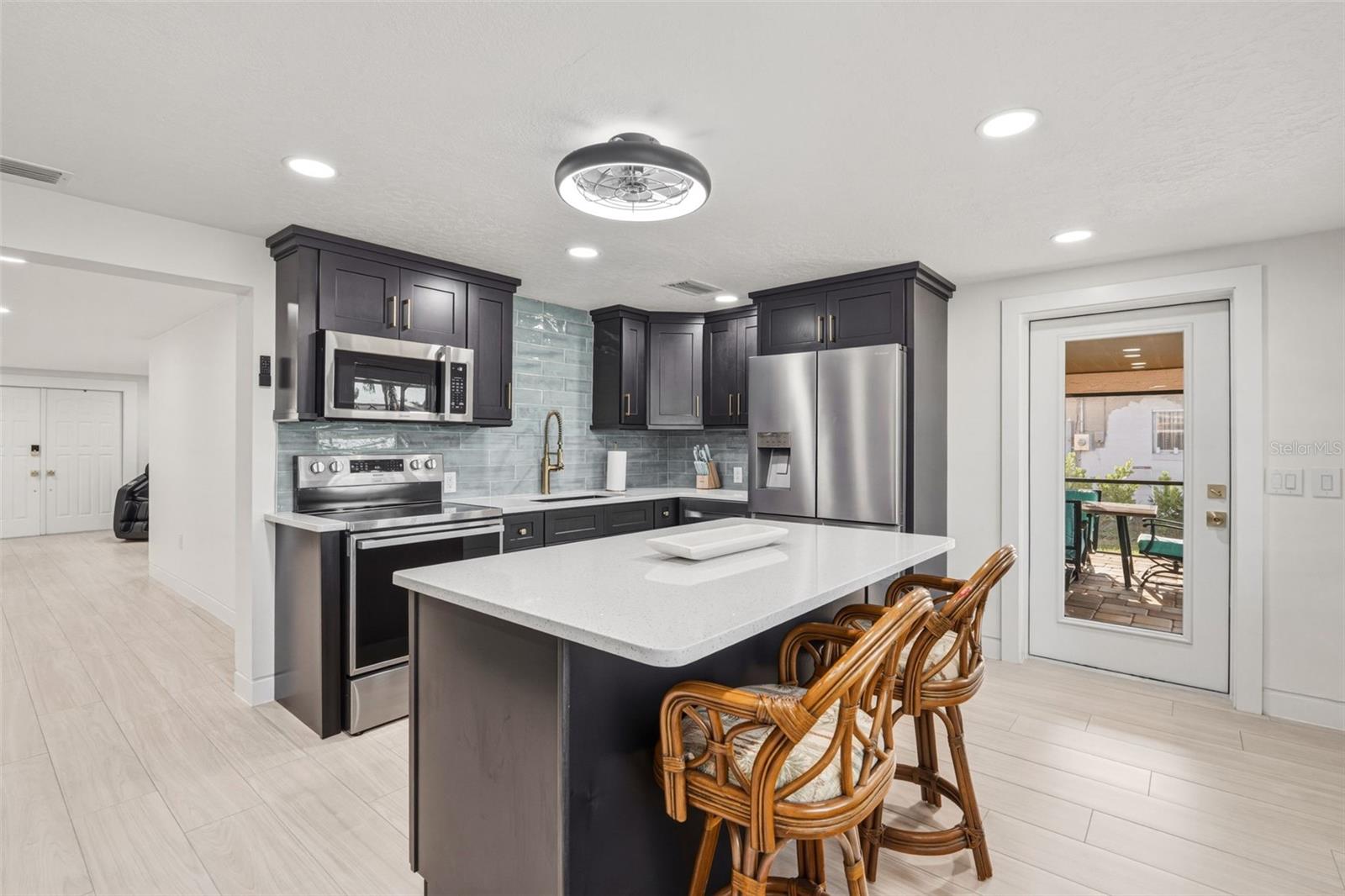 Image 23 of 56 For 105 Leland Street Se