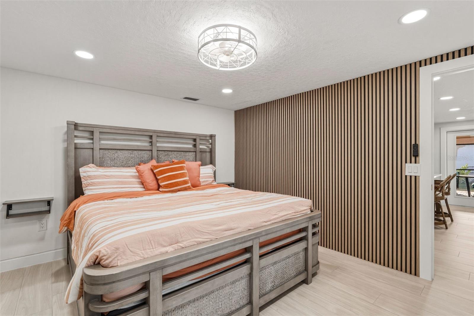 Image 30 of 56 For 105 Leland Street Se