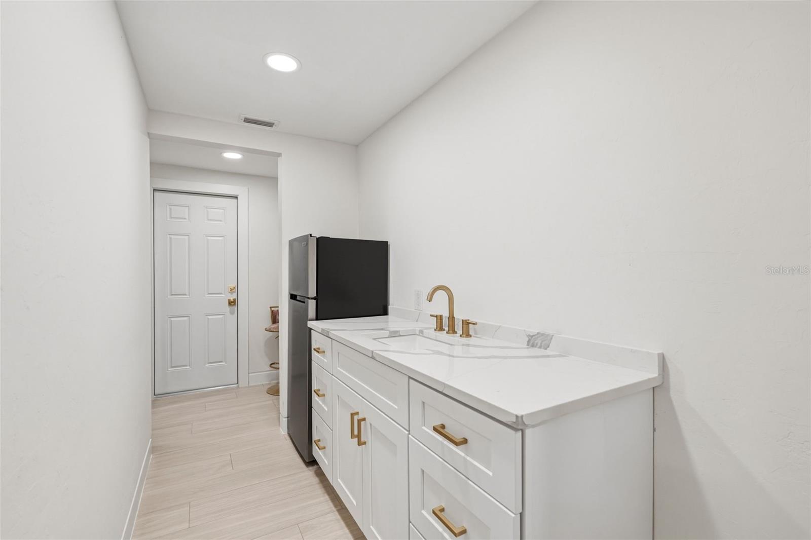 Image 34 of 56 For 105 Leland Street Se