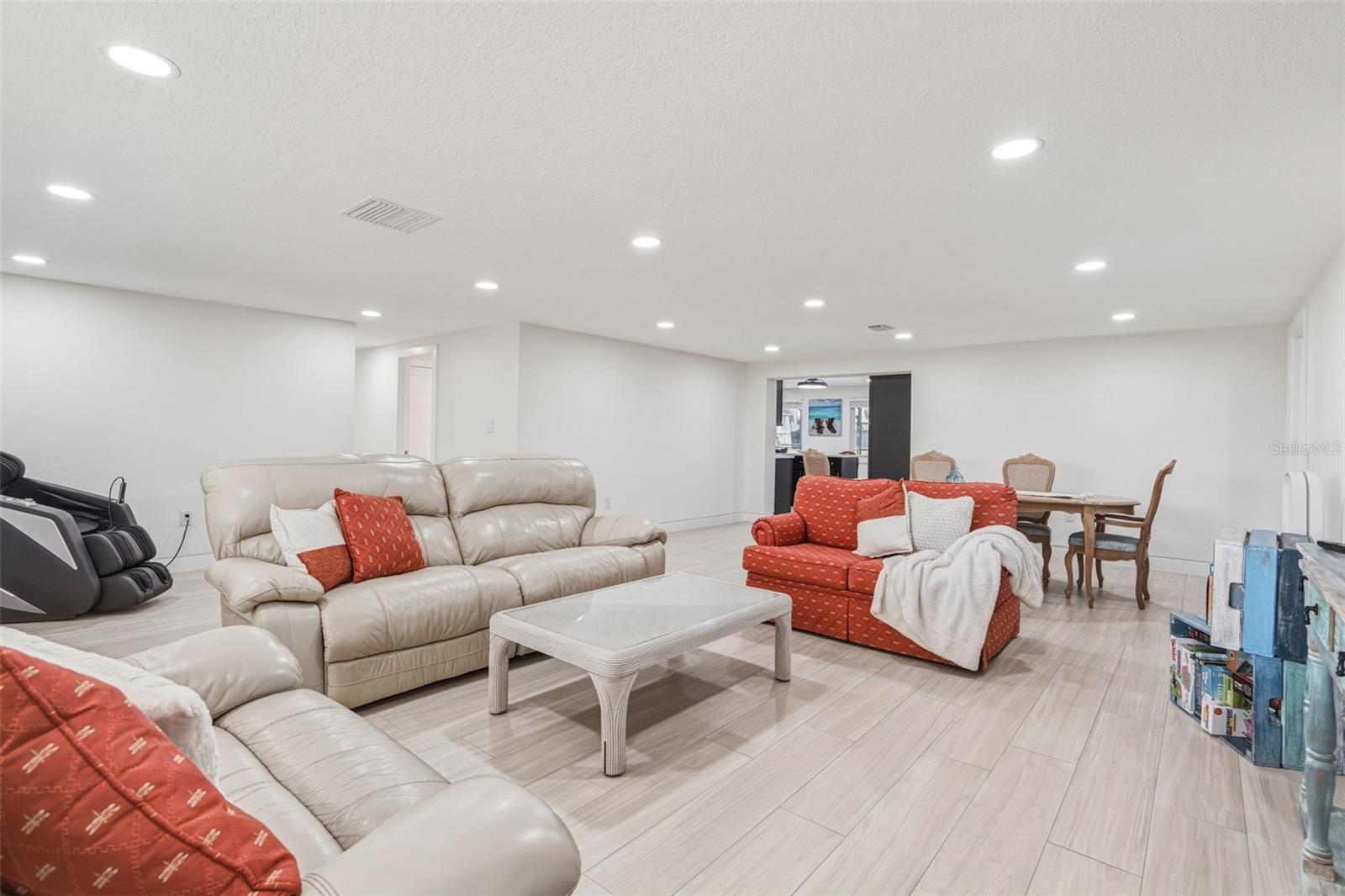 Image 6 of 56 For 105 Leland Street Se