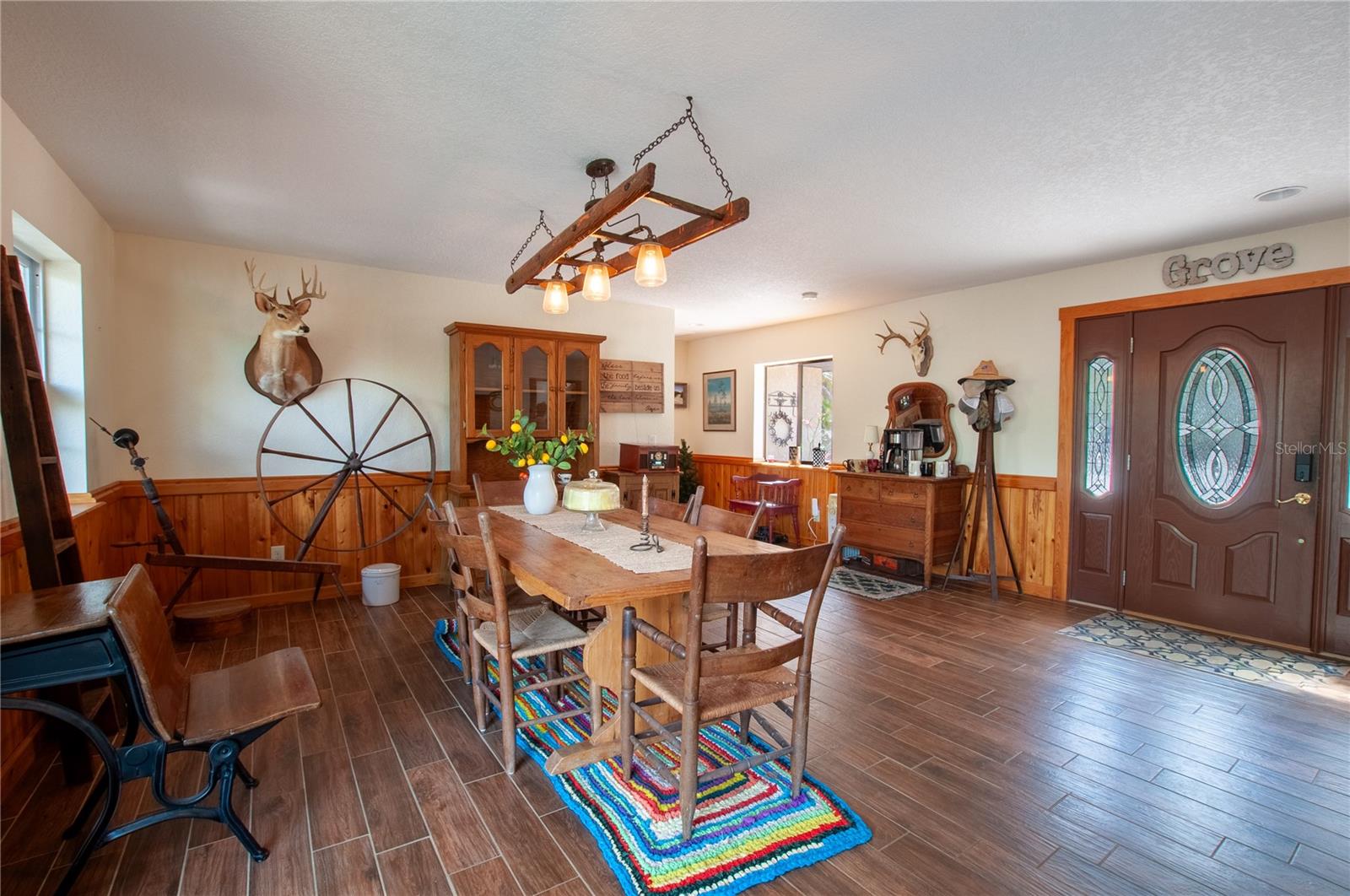 Image 12 of 29 For 2827 Creekwood Terrace