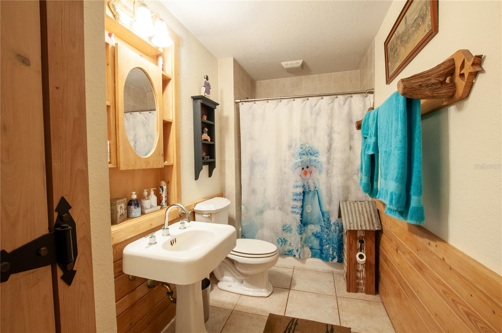 Image 18 of 29 For 2827 Creekwood Terrace