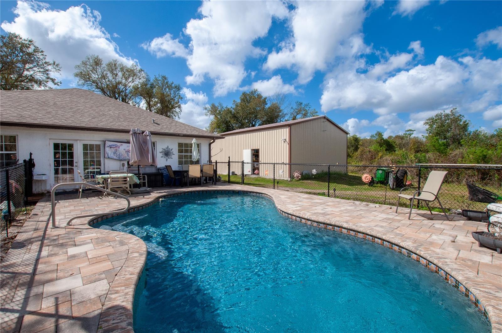 Image 7 of 29 For 2827 Creekwood Terrace