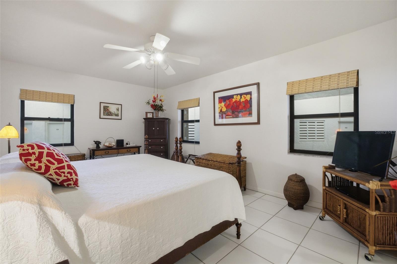 Image 17 of 34 For 3220 Southshore Drive 23a