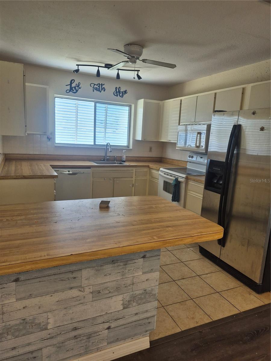 Image 11 of 27 For 5858 Kenwood Drive