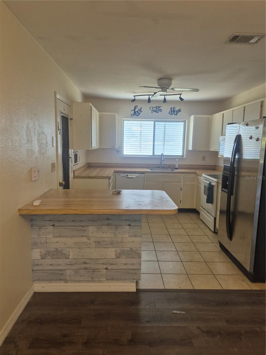 Image 12 of 27 For 5858 Kenwood Drive