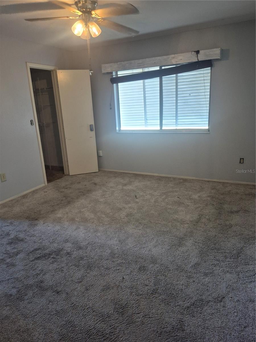 Image 13 of 27 For 5858 Kenwood Drive