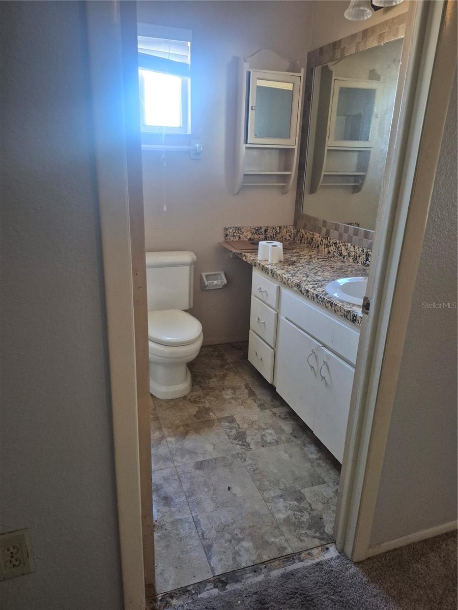 Image 14 of 27 For 5858 Kenwood Drive