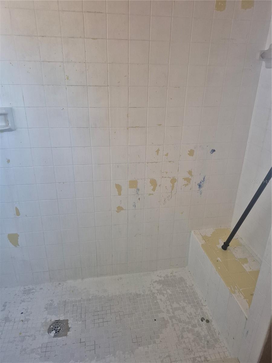 Image 16 of 27 For 5858 Kenwood Drive