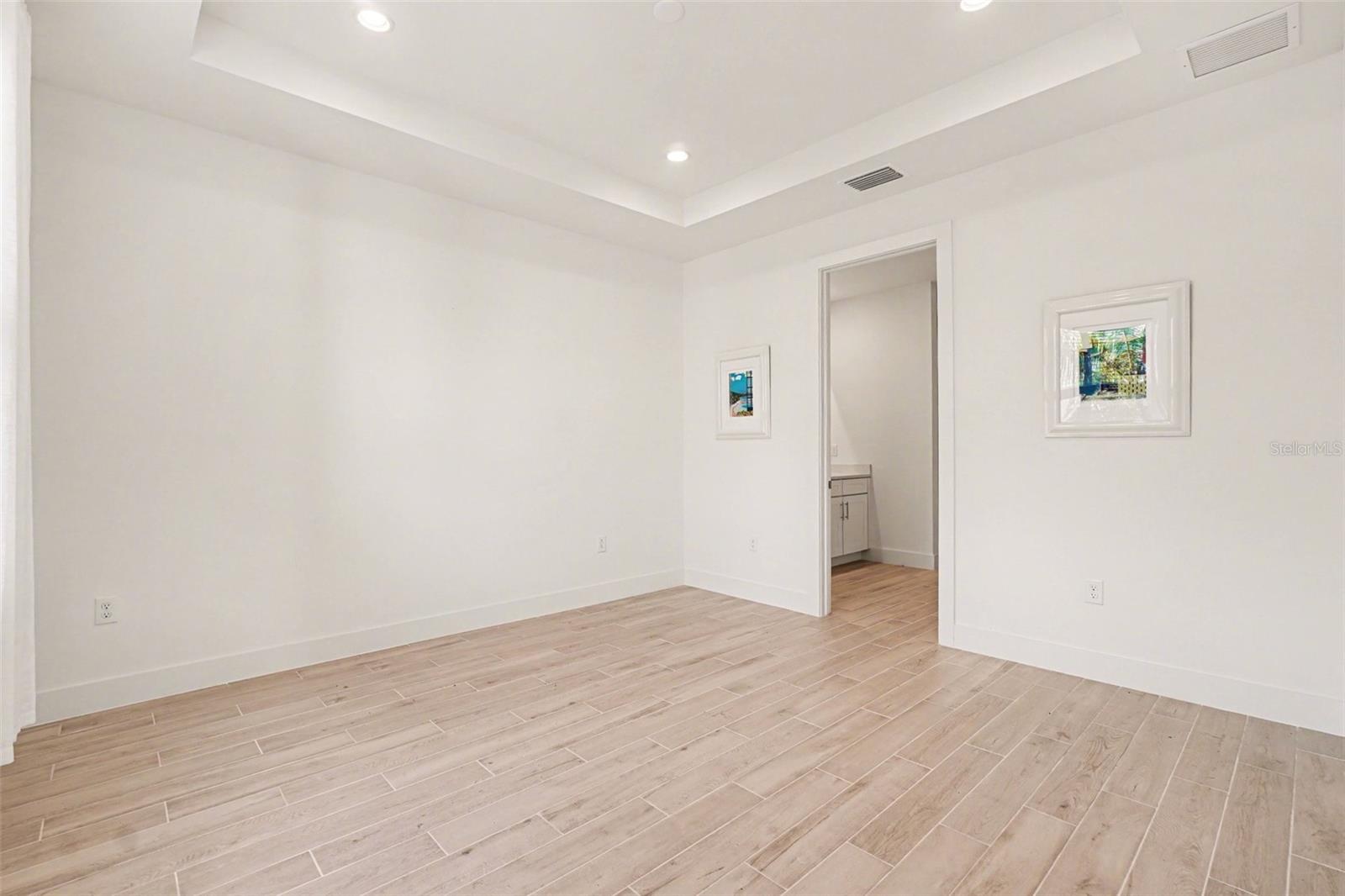 Image 12 of 77 For 44283 Panther Drive