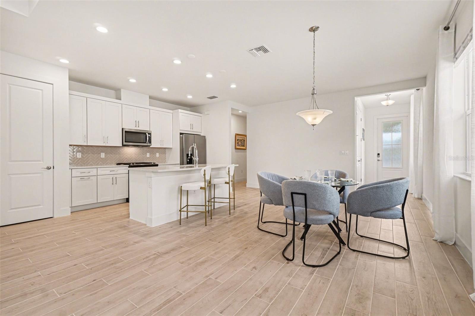 Image 5 of 77 For 44283 Panther Drive