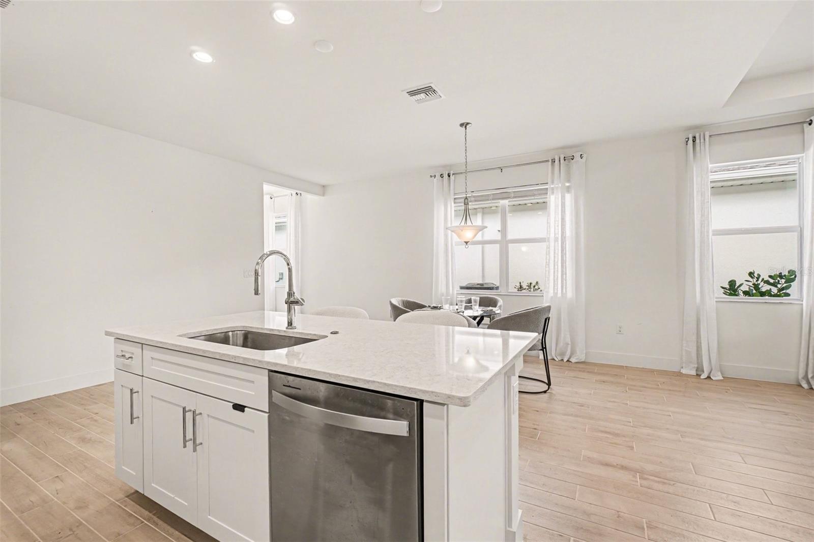 Image 7 of 77 For 44283 Panther Drive