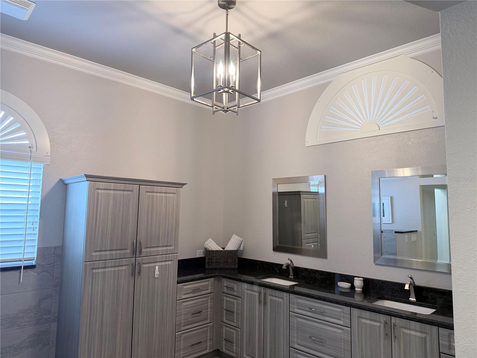 Image 16 of 31 For 1186 Sandy Street