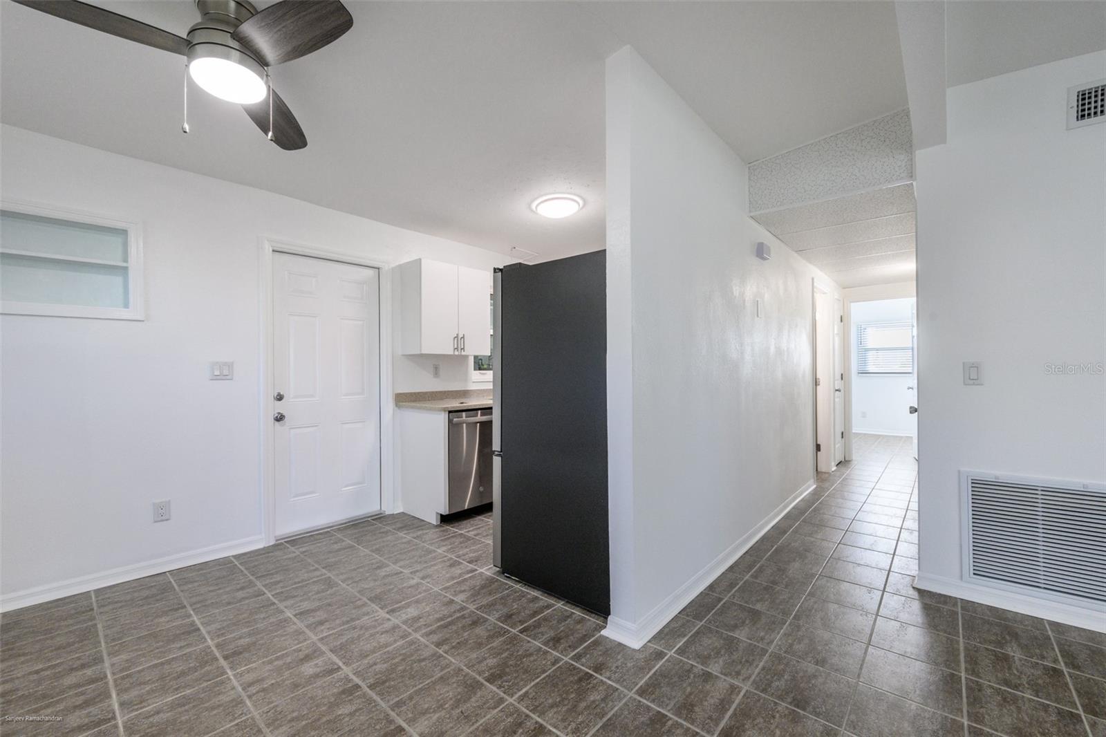 Image 11 of 35 For 927 Olympia Avenue